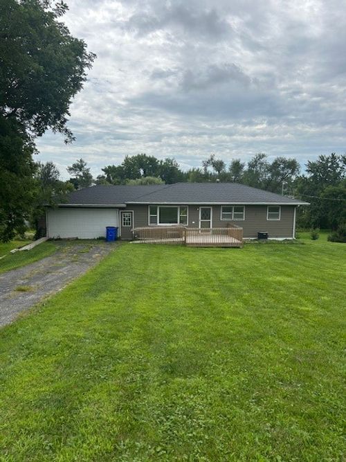 3713 Rogers Rd Nw, Cedar Rapids, IA, 52405-7004 | Card Image