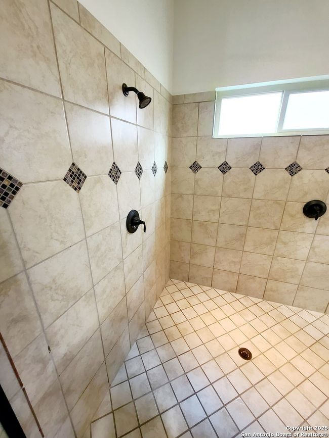 7706 Hays Hl, House other with 5 bedrooms, 4 bathrooms and null parking in San Antonio TX | Image 23