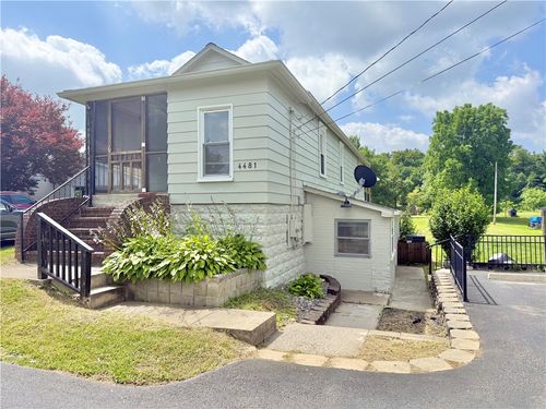 4481 W State St, Edinburg, PA, 16116-1929 | Card Image