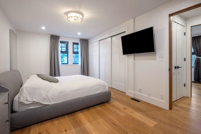 614 4th Ave, House other with 7 bedrooms, 4 bathrooms and 3 parking in New Westminster BC | Image 20