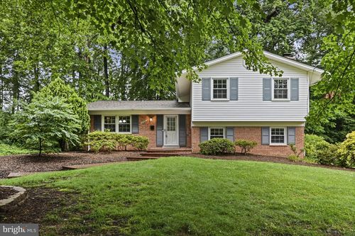 10300 Continental Ln, FAIRFAX, VA, 22030-2132 | Card Image