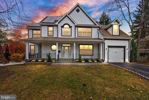 3336 Jones Bridge Ct, CHEVY CHASE, MD, 20815-5737 | Card Image