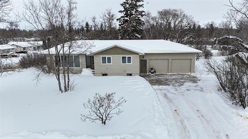225 2nd Ave N, Swan River, MB, R0L1Z0 | Card Image