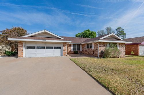 3833 Candy Ln, Odessa, TX, 79762-7040 | Card Image