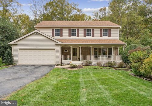 9211 Beachway Ln, SPRINGFIELD, VA, 22153-1441 | Card Image