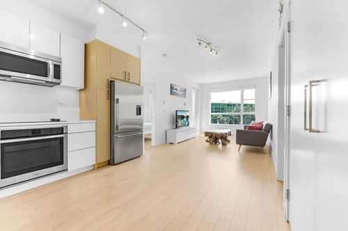 211-1621 Hamilton Ave, North Vancouver, BC, V7P0B6 | Card Image