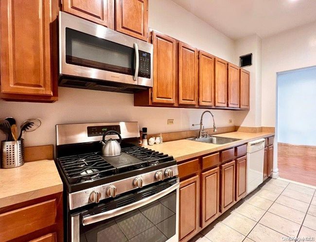 APT-422 - 45-02 Ditmars Blvd, Condo with 2 bedrooms, 2 bathrooms and null parking in Astoria NY | Image 6