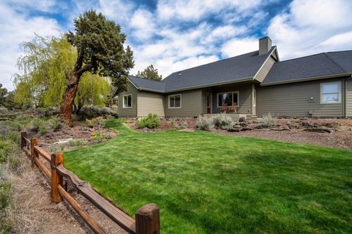 7170 Nw River Springs Rd, Redmond, OR, 97756-8379 | Card Image
