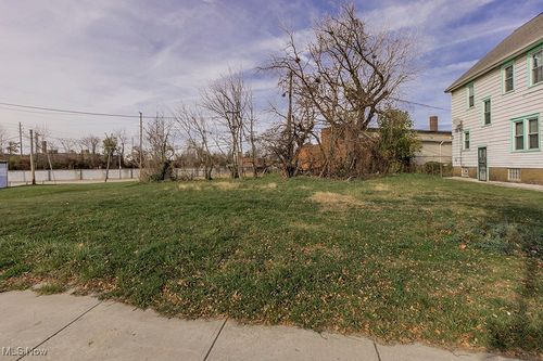 13317 Woodworth Rd, East Cleveland, OH, 44112-1911 | Card Image