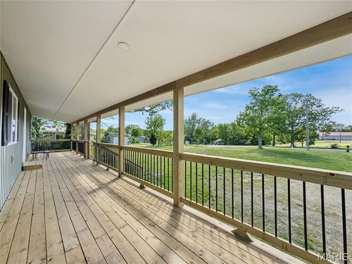 324 3rd St, Camdenton, MO, 65020-9692 | Card Image