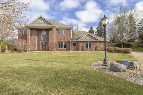18840 Saratoga Court, BROOKFIELD, WI, 53045 | Card Image