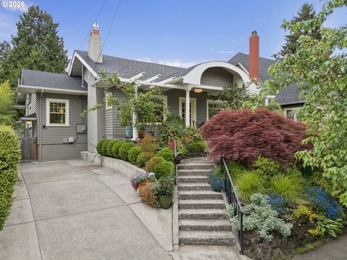 3127 Ne Mason St, Portland, OR, 97211-7161 | Card Image
