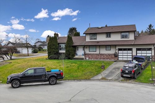 5737 190 St, Surrey, BC, V3S7M5 | Card Image