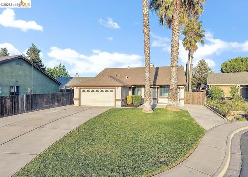 521 Soda Rock Pl, Oakley, CA, 94561-3153 | Card Image
