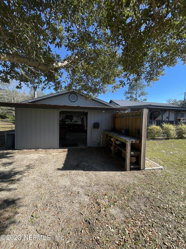 5127 Sw County Road 18 A, House other with 3 bedrooms, 2 bathrooms and null parking in Lake Butler FL | Image 8