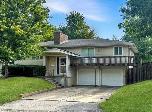 306 S 22nd St, Lexington, MO, 64067-1829 | Card Image