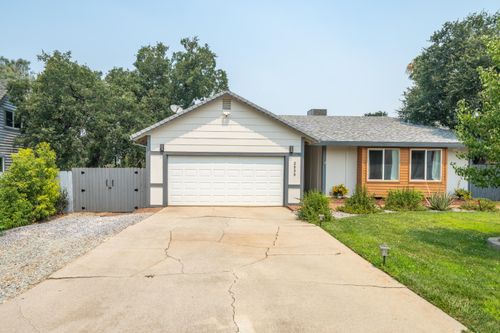 2535 Ruby Ct, Redding, CA, 96001-3733 | Card Image