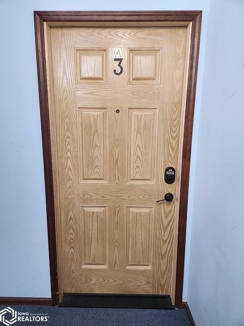apt-3-314 N 17th St, Clarinda, IA, 51632-1554 | Card Image