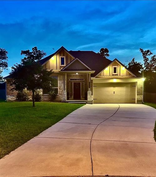 128 Red Deer Way, Huntsville, TX, 77320-2084 | Card Image