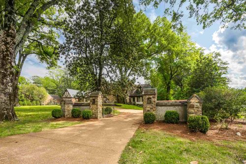 3945 Grandview Ave, Memphis, TN, 38111-7609 | Card Image