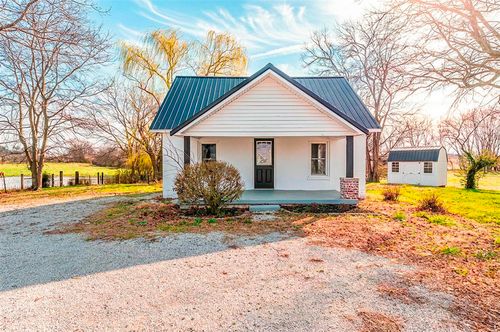 102 Schweizer Rd, Franklin, KY, 42134-8440 | Card Image