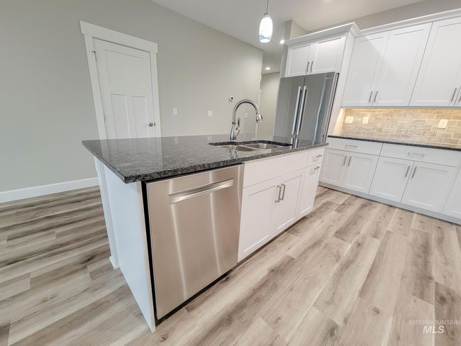 B - 2113 Powers Ave, Townhouse with 2 bedrooms, 2 bathrooms and 2 parking in Lewiston ID | Image 4