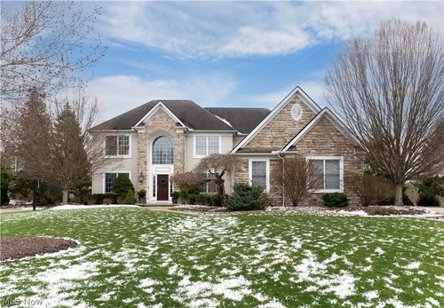 4307 S Fall Lake Dr, Avon, OH, 44011-3743 | Card Image