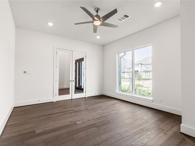Pomona_Executive_Veronica_72_Office_01 | Image 31