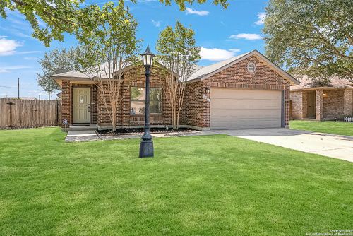 1086 Stone Holw, New Braunfels, TX, 78130-2413 | Card Image