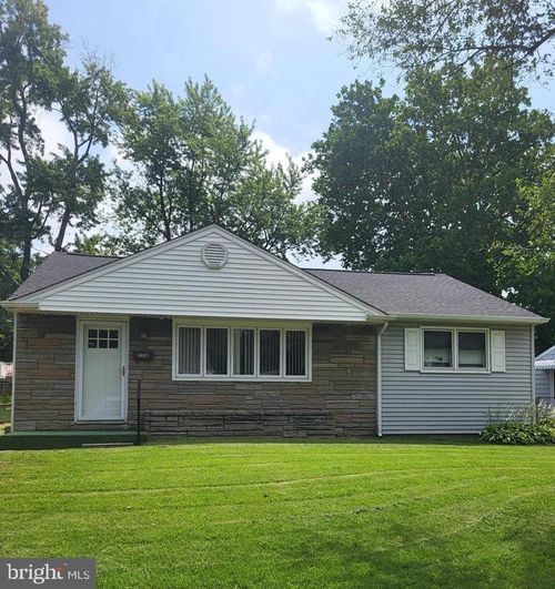 226 Adams Ave, BARRINGTON, NJ, 08007-1230 | Card Image