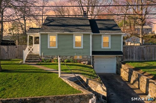 245 Mill Plain Ave, Waterbury, CT, 06705-2331 | Card Image