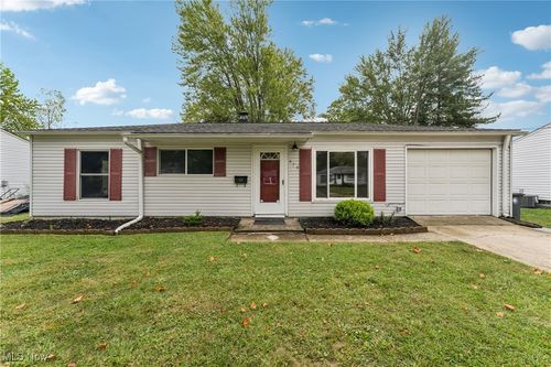 679 Kimberly Cir, Oberlin, OH, 44074-1341 | Card Image