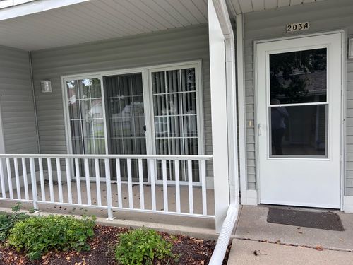 203 Bur Oak Ln, Grafton, WI, 53024-2962 | Card Image