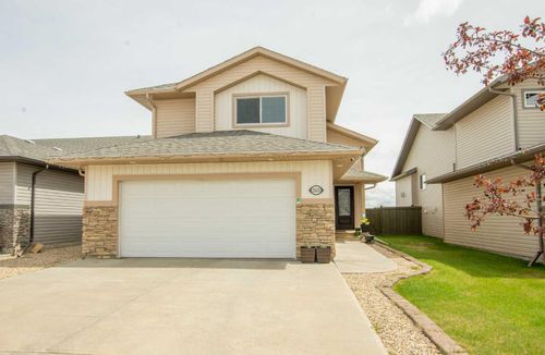 12613 105 St, Grande Prairie, AB, T8V2N3 | Card Image