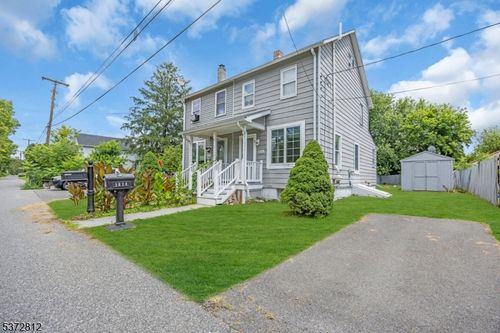 1014 Railroad Ave, Phillipsburg, NJ, 08865-9532 | Card Image