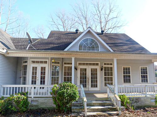104 Salem Rd, Hohenwald, TN, 38462-2442 | Card Image