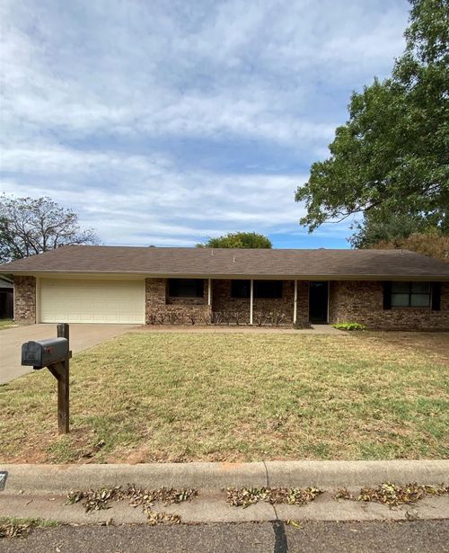 1307 3rd St, Granbury, TX, 76048-2527 | Card Image