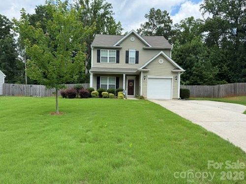 10731 Forest Dr, Matthews, NC, 28105-2705 | Card Image
