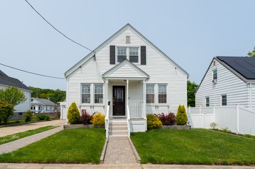 1-66 Massachusetts Ave, East Haven, CT, 06512-2620 | Card Image