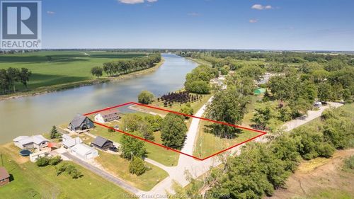 21240 Dockside Road, Tilbury North, ON, N0P1L0 | Card Image