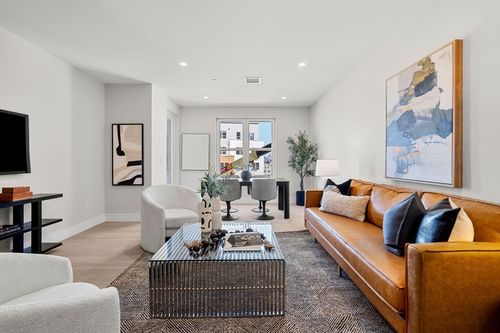 107-27 Guild St, Boston, MA, 02119-1708 | Card Image