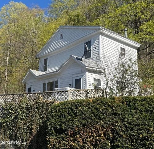 8 Richview Ave, North Adams, MA, 01247-3717 | Card Image