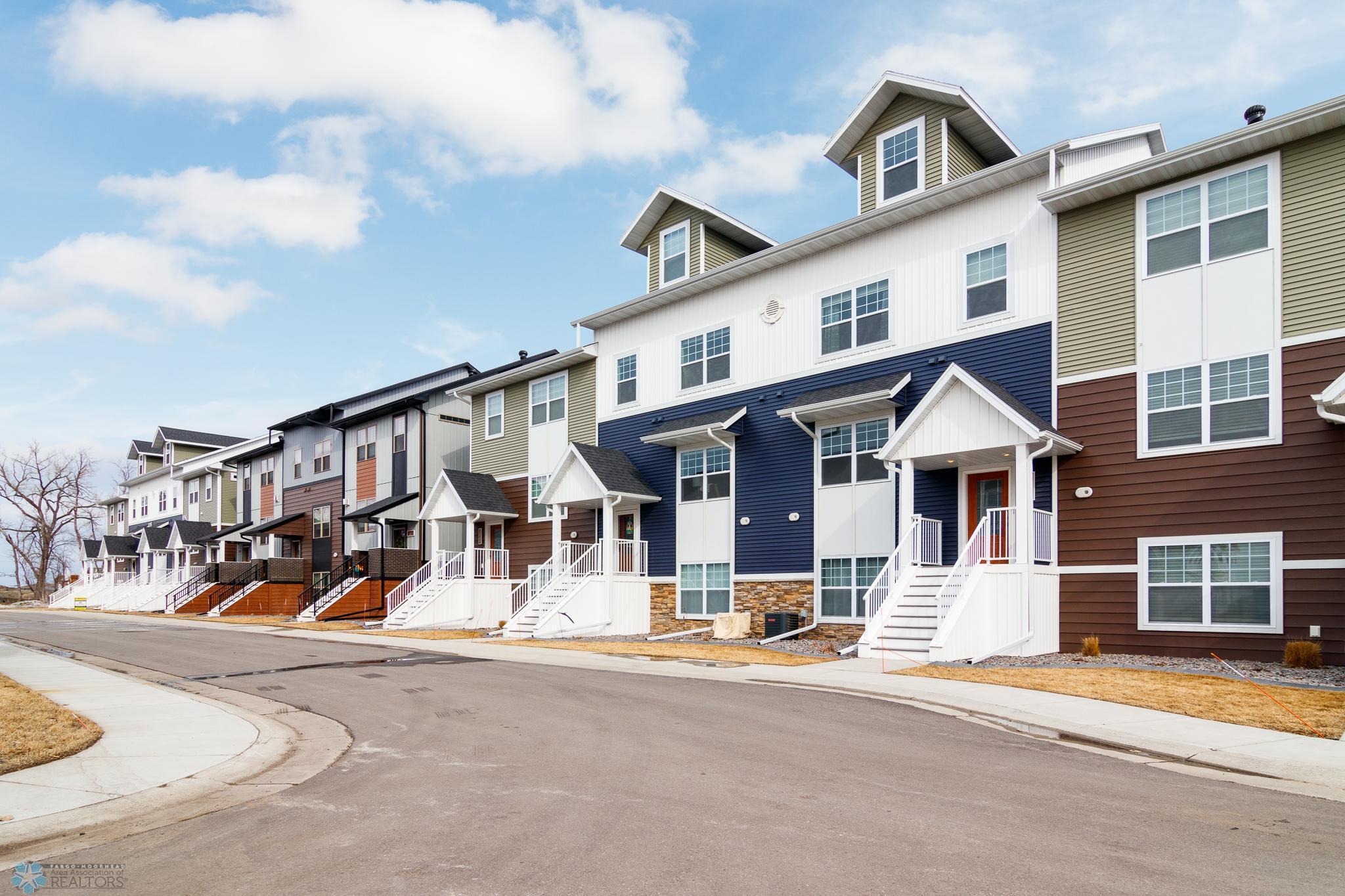 41st St, Fargo, ND 58104 #1