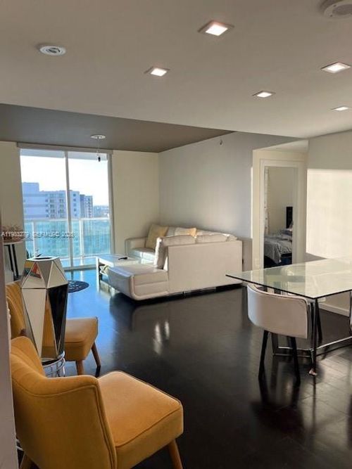 apt-1803-1250 S Miami Ave, Miami, FL, 33130-4112 | Card Image