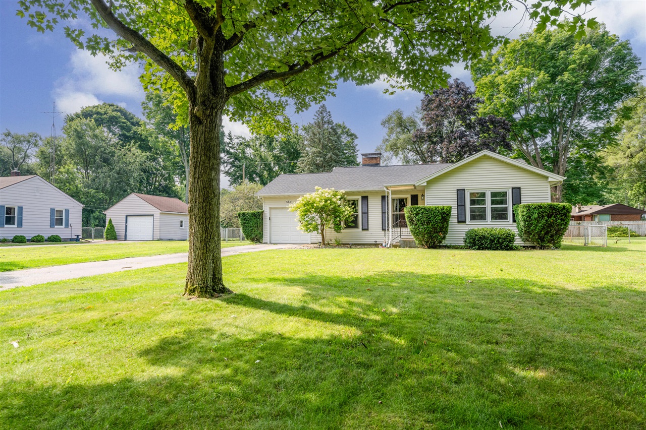 Montezuma Rd, Benton Harbor, MI 49022