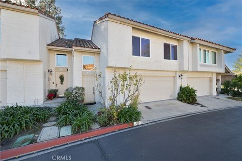 716 Blue Oak Ave, Newbury Park, CA, 91320-4012 | Card Image