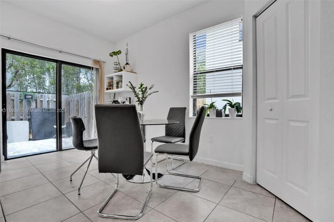 317 - 317 Ne 208th Ter, Townhouse with 3 bedrooms, 3 bathrooms and null parking in Miami FL | Image 12