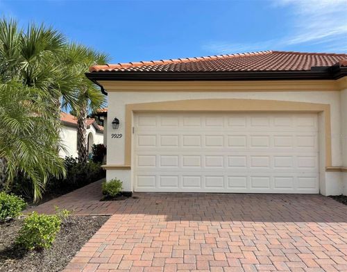 9929 Haze Dr, VENICE, FL, 34292-2707 | Card Image