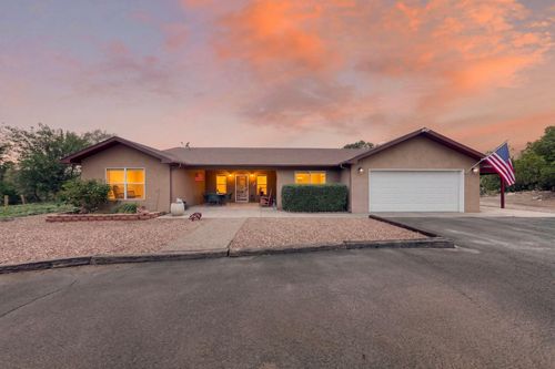 28 Asher Ln, Tijeras, NM, 87059-7848 | Card Image