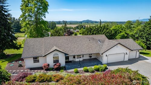 22736 Buchanan St, Mount Vernon, WA, 98273-8023 | Card Image